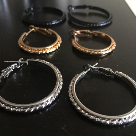 Hoop earring set - Picture 4 of 4